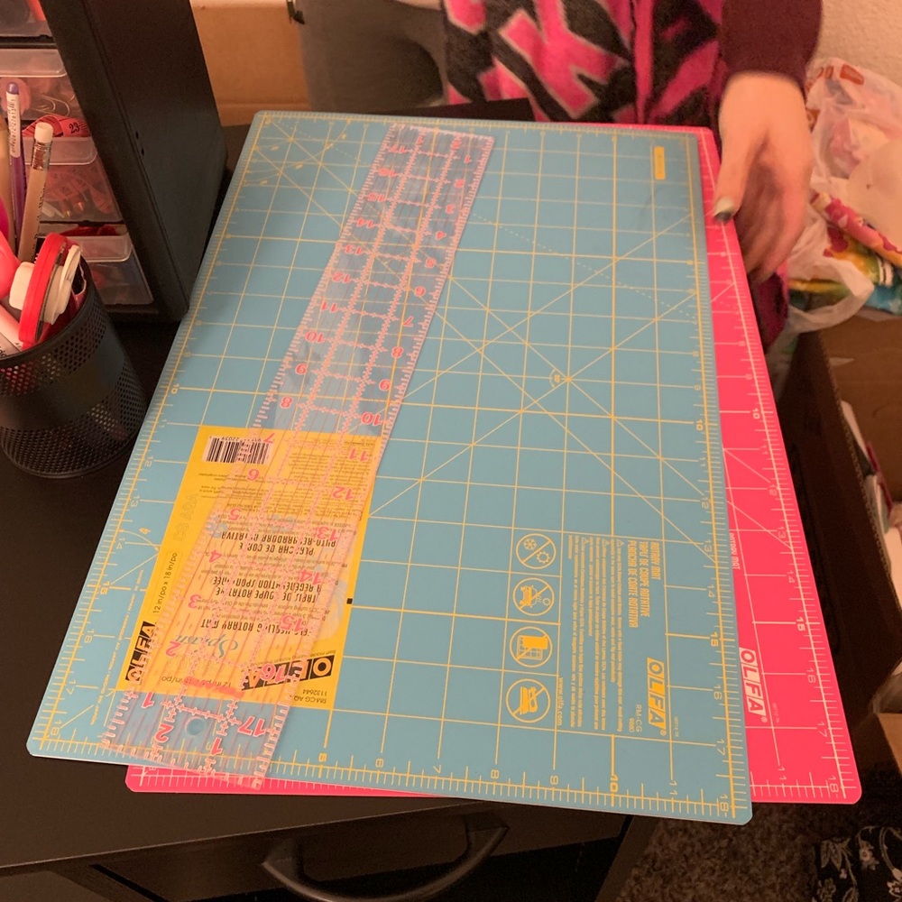 Singer Sewing machine - Picture 6 of 7